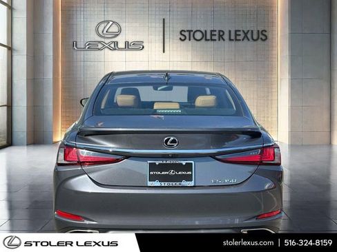 Used 2022 Lexus ES 350 w/ Premium Package FWD image 4