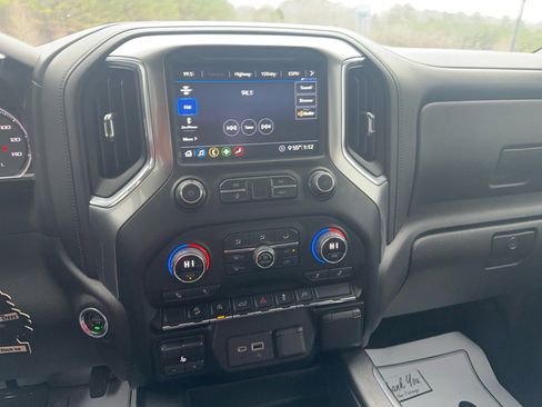 Used 2020 Chevrolet Silverado 1500 LT Trail Boss image 19