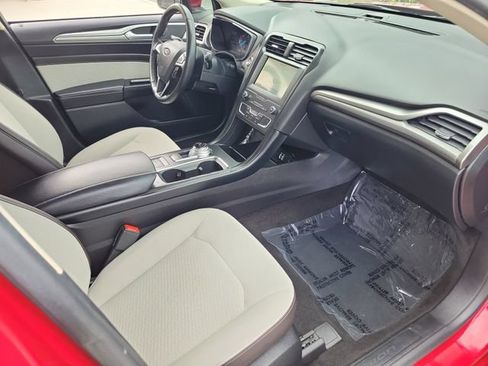 Used 2020 Ford Fusion SE w/ Equipment Group 151A FWD image 22