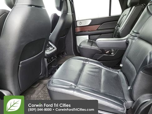 Used 2020 Lincoln Navigator Reserve w/ Luxury Package image 6