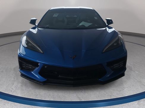 Used 2022 Chevrolet Corvette Stingray Preferred Cpe w/ Z51 Performance Package RWD image 2