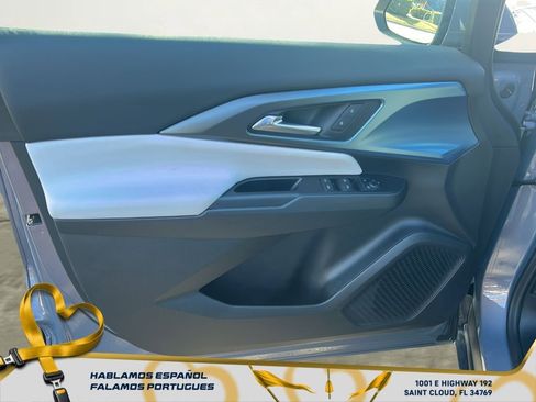 Certified 2025 Chevrolet Equinox EV LT image 10