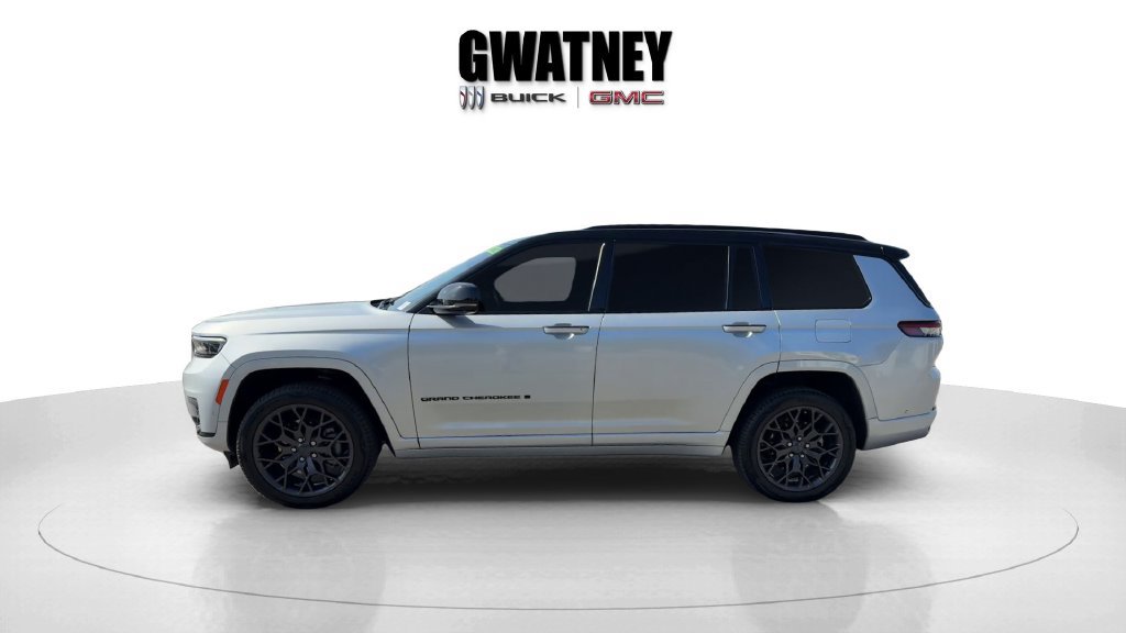 Used 2023 Jeep Grand Cherokee L Summit w/ Advanced Protech Group IV AWD/4WD image 8