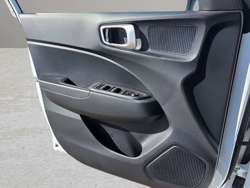 New 2026 Hyundai Venue SE FWD image 17