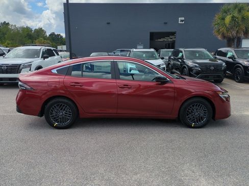 New 2026 Nissan Sentra SV w/ SV Convenience Package FWD image 2