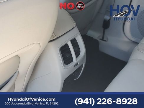 Used 2019 Jeep Cherokee Limited FWD image 14