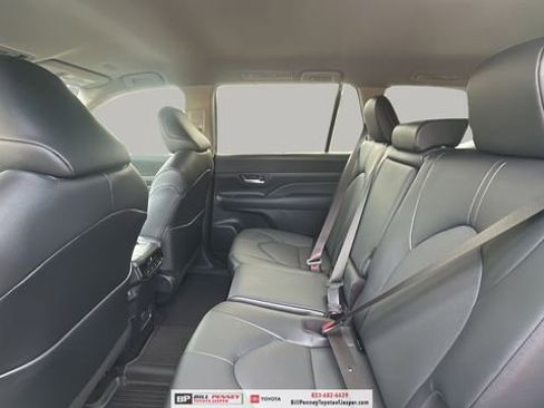 New 2026 Toyota Grand Highlander XLE image 12