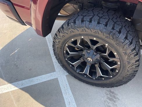 Used 2022 RAM 1500 Laramie w/ Sport Appearance Package AWD/4WD image 6