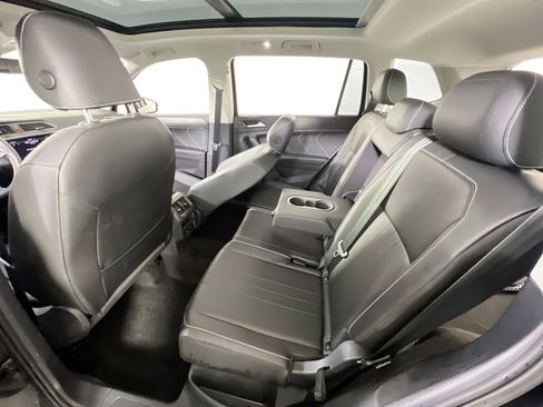 Used 2022 Volkswagen Tiguan SE AWD/4WD image 24