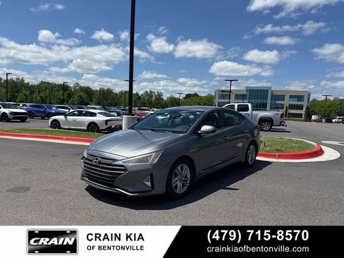 Used 2019 Hyundai Elantra Value Edition w/ Cargo Package FWD image 2