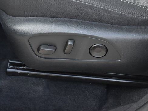 Used 2025 GMC Acadia Elevation image 15