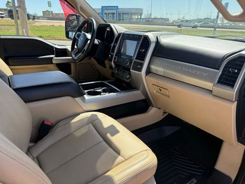 Used 2020 Ford F250 Lariat w/ Lariat Ultimate Package image 26