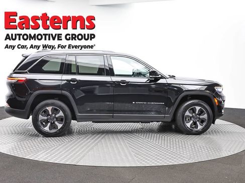 Used 2023 Jeep Grand Cherokee 4WD 4xe w/ Luxury Tech Group II image 4