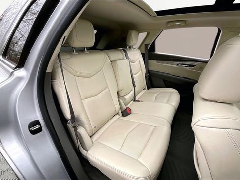 Used 2017 Cadillac XT5 Premium Luxury image 17