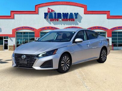 Used 2023 Nissan Altima 2.5 SV