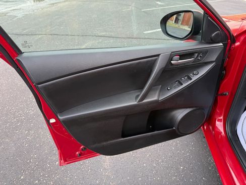 Used 2013 MAZDA MAZDA3 i Touring image 7