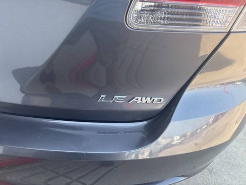 Used 2015 Toyota Venza LE AWD/4WD image 32