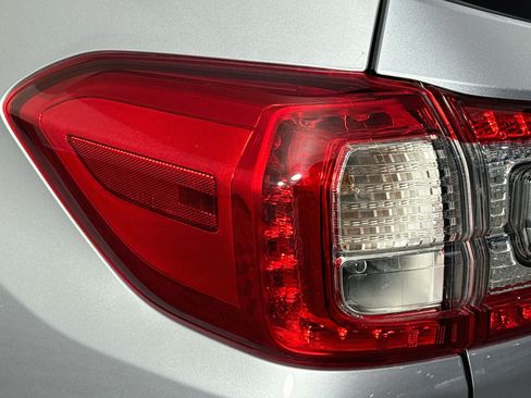 Used 2025 Subaru Ascent Premium AWD/4WD image 34