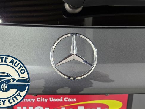 Used 2022 Mercedes-Benz GLC 300 4MATIC image 28
