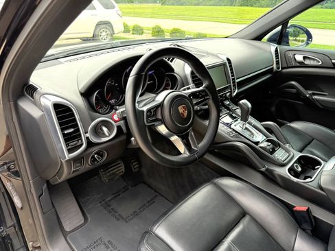 Used 2015 Porsche Cayenne Diesel w/ Premium Plus Package AWD/4WD image 11