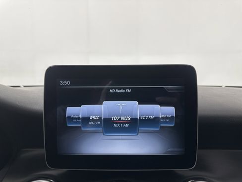 Used 2018 Mercedes-Benz GLA 250 4MATIC image 14