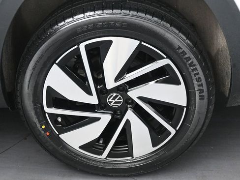 Used 2025 Volkswagen Atlas SE AWD/4WD image 34