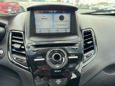Used 2018 Ford Fiesta Titanium image 13