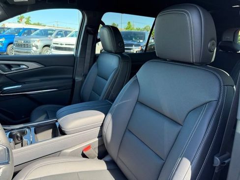 New 2026 Chevrolet Traverse LT w/ Driver Confidence Package FWD image 20