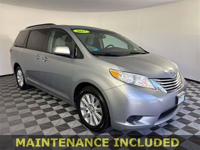 Used 2017 Toyota Sienna LE