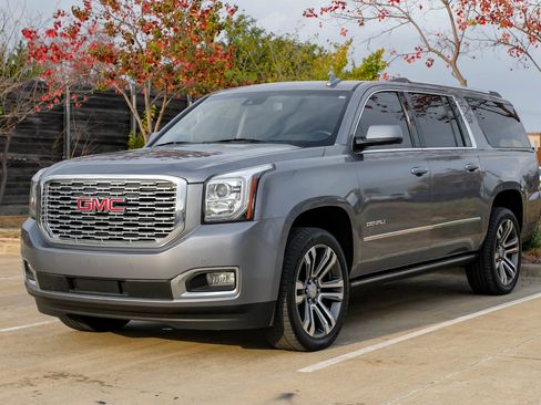 Used 2019 GMC Yukon XL Denali w/ Denali Ultimate Package image 7