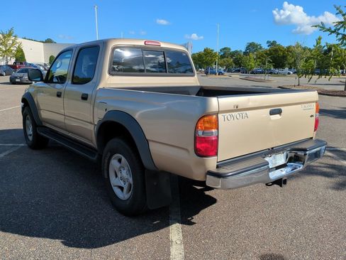 Used 2002 Toyota Tacoma PreRunner w/ SR5 Pkg w/ Chrome Pkg RWD image 6
