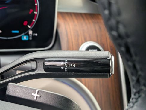 Certified 2025 Mercedes-Benz GLC 300 4MATIC image 24