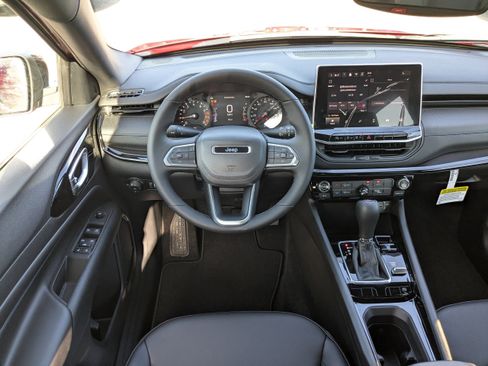 New 2026 Jeep Compass Latitude image 15