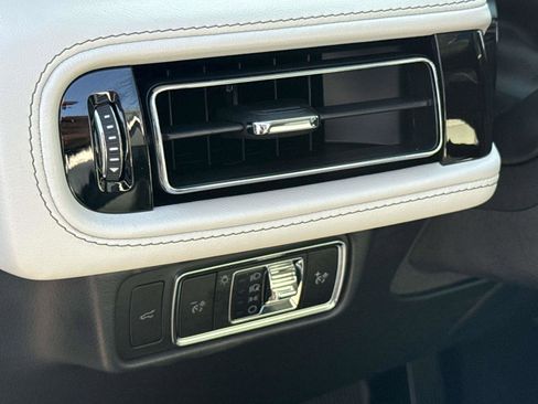 Used 2025 Lincoln Aviator 2WD image 27