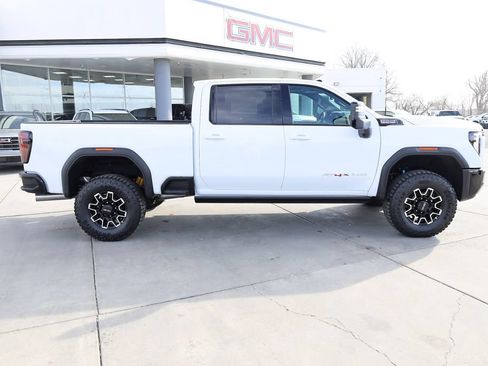 New 2026 GMC Sierra 2500 AT4X AWD/4WD image 7