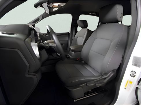 Used 2024 Chevrolet Colorado LT w/ LT Convenience Package image 16