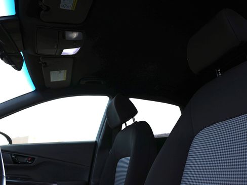 Used 2021 Hyundai Kona Night image 21