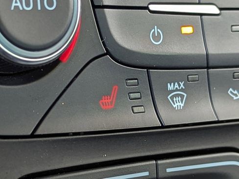 Used 2017 Ford C-MAX Energi Titanium w/ Equipment Group 501A image 22