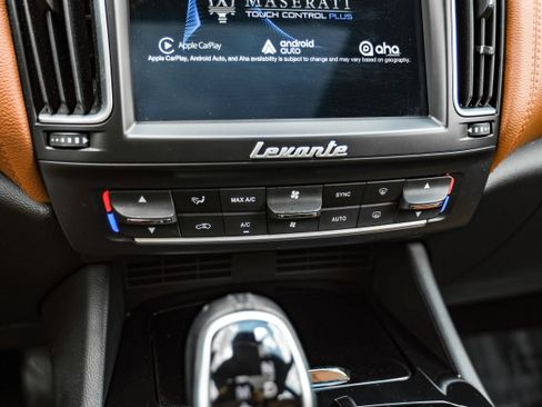 Used 2017 Maserati Levante S AWD/4WD image 25
