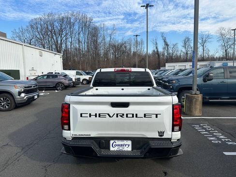 Used 2024 Chevrolet Colorado Trail Boss w/ Technology Package image 6
