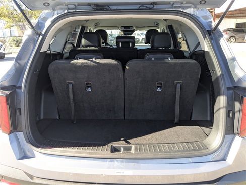 Used 2024 Kia Sorento S image 28