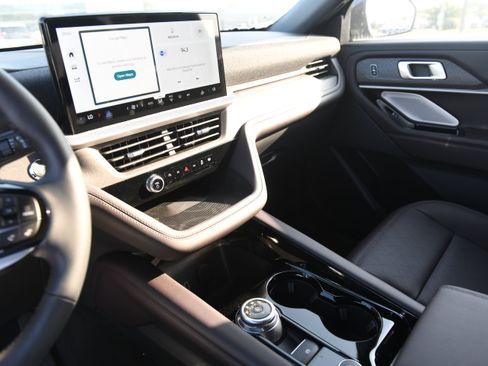 New 2026 Ford Explorer Platinum RWD image 19