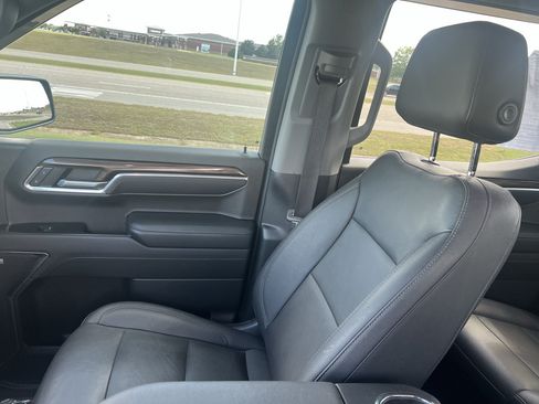 Used 2022 Chevrolet Silverado 1500 RST AWD/4WD image 21