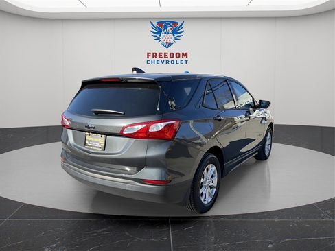 Used 2019 Chevrolet Equinox LS w/ LS Convenience Package image 6