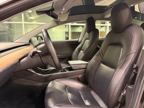 Used 2018 Tesla Model 3 Long Range image 19
