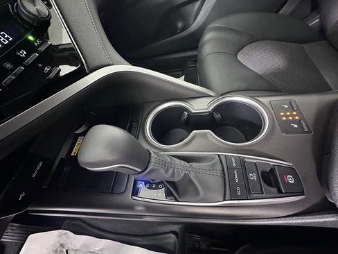 Used 2023 Toyota Camry XLE image 31