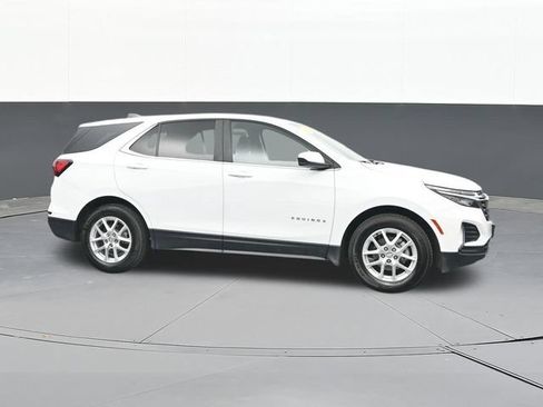Used 2024 Chevrolet Equinox LT FWD image 17