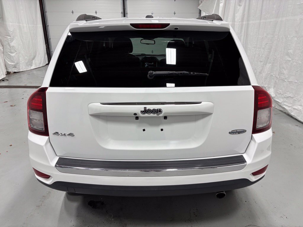 Used 2016 Jeep Compass High Altitude AWD/4WD image 6