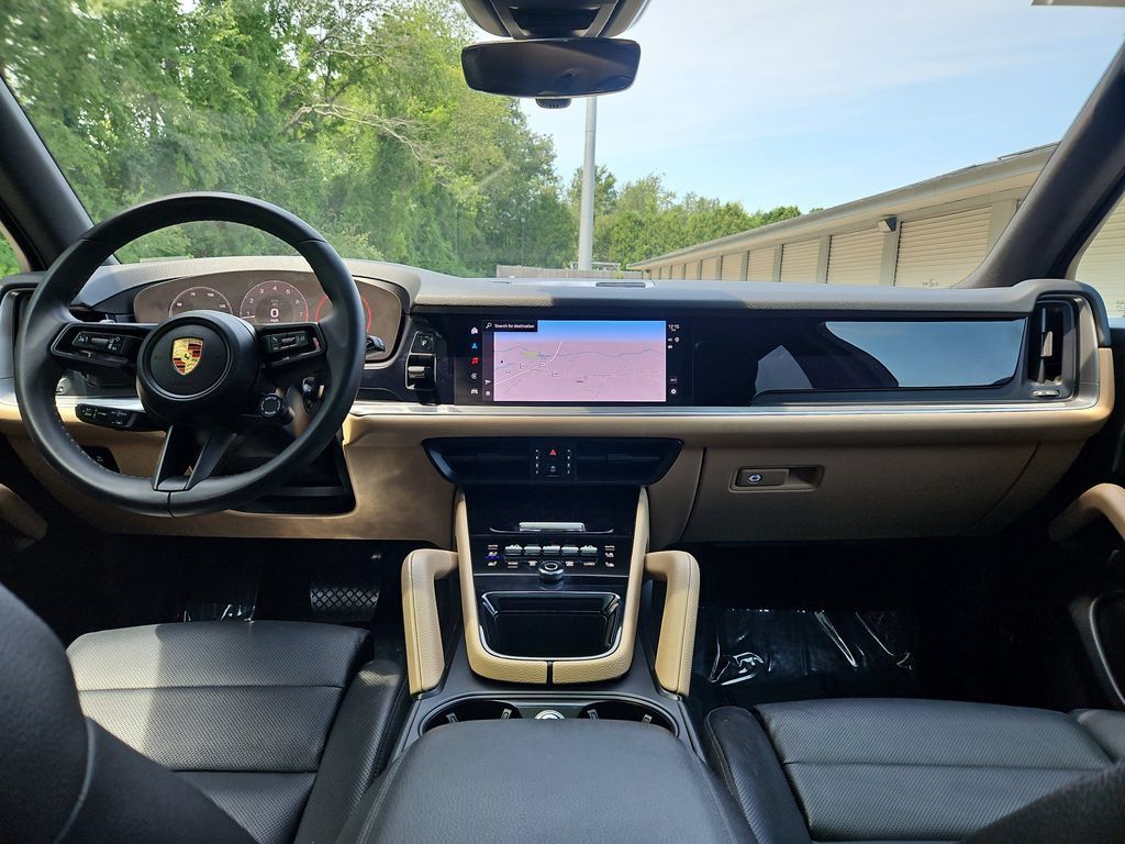 Certified 2024 Porsche Cayenne AWD/4WD image 12