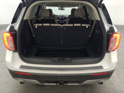 Used 2022 Ford Explorer Limited w/ Equipment Group 301A image 29